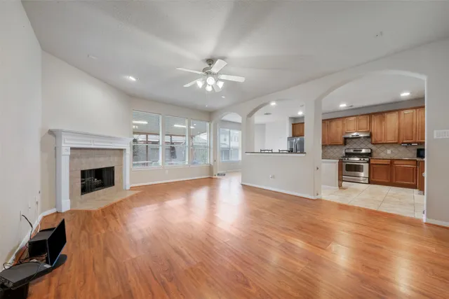 $2,600 | 13907 Normandy Court, Sugar Land, TX 77498