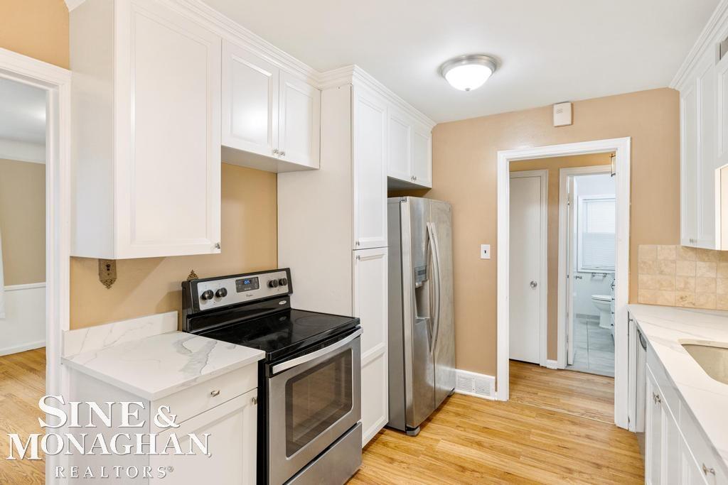 380 Kerby Road Grosse Pointe Farms, MI 48236 - Photo 11 of 26