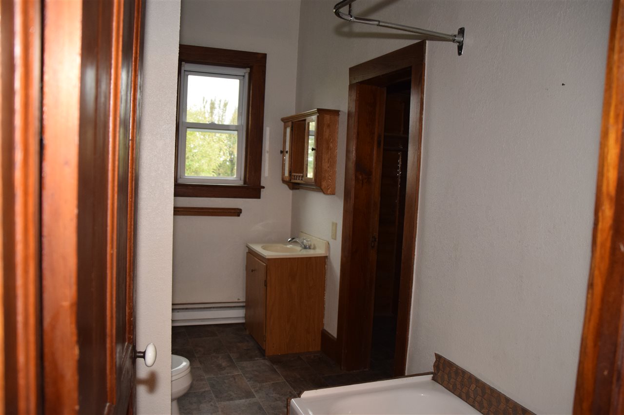 1911 County Road 71 Butler, IN 46721 - Photo 20 of 33