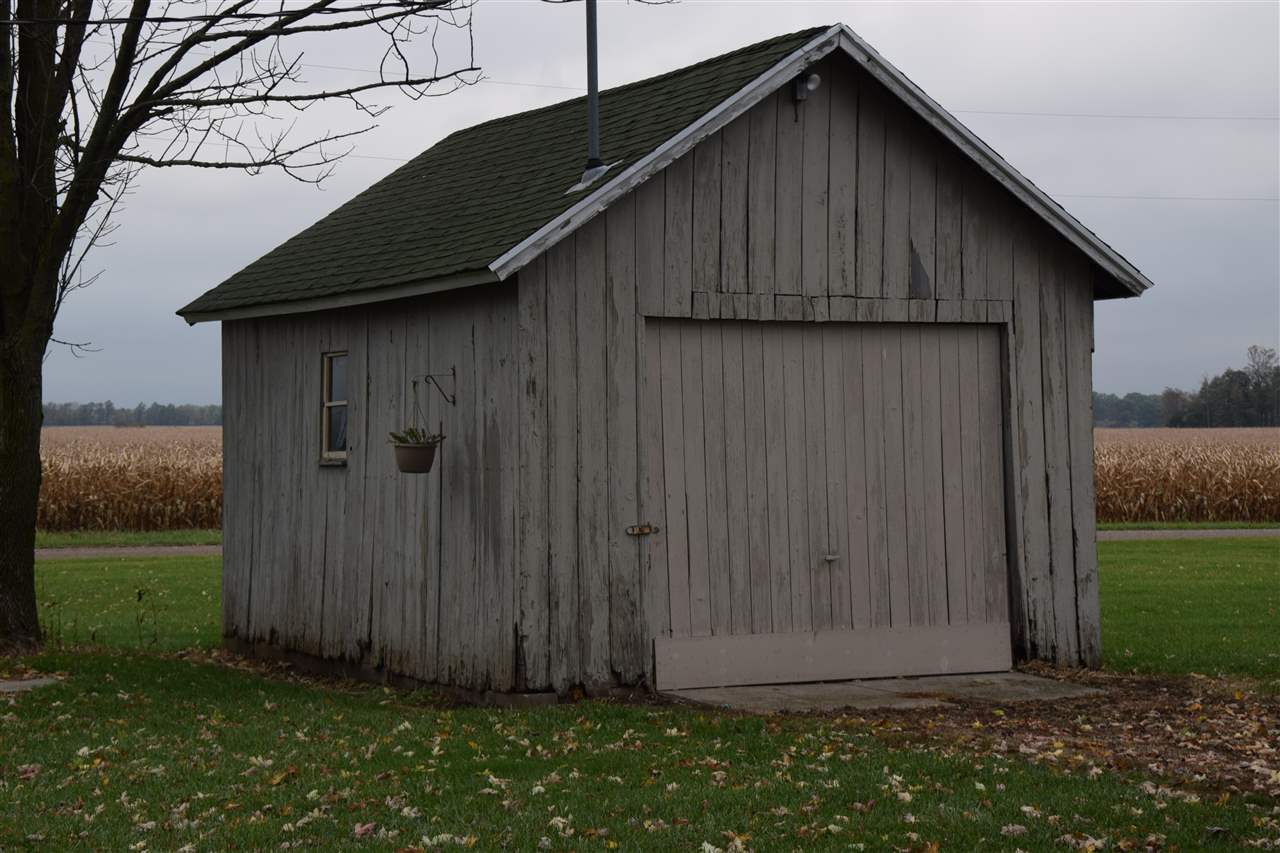 1911 County Road 71 Butler, IN 46721 - Photo 9 of 33
