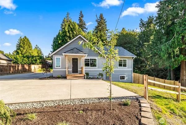 $739,950 | 1526 West Mukilteo Boulevard, Unit A, Everett, WA 98203