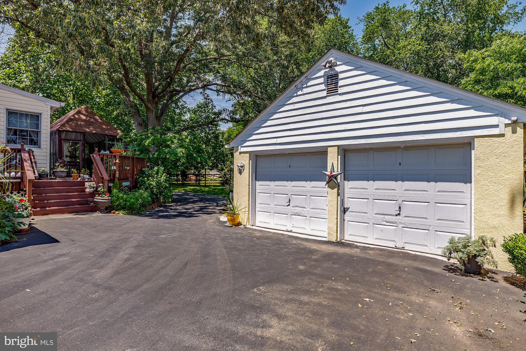 4516 Mountain Road Pasadena, MD 21122 - Photo 5 of 34 Gallery Image 5