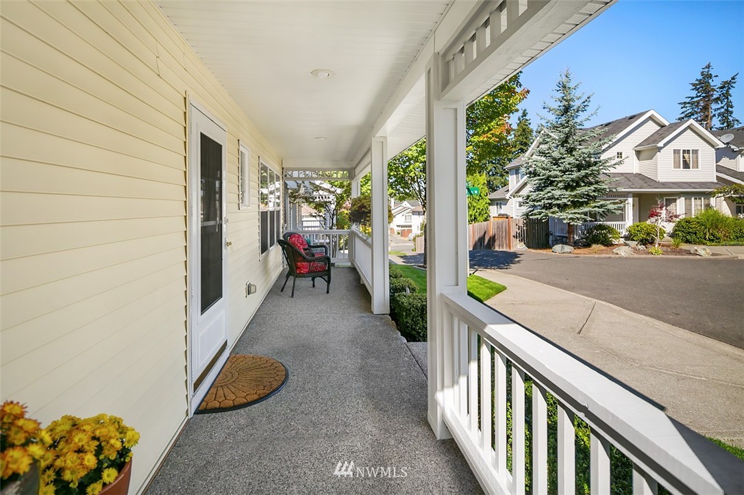 3713 Northeast 5th Street Renton, WA 98056 - Photo 2 of 22