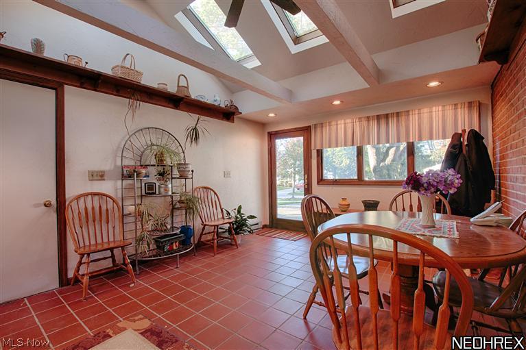 5432 Summit Road Cleveland, OH 44124 - Photo 3 of 25 Abundant skylight sunlight warms you up!