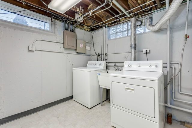 7500 Beckwith Road Morton Grove, IL 60053 - Photo 21 of 27 a utility room with dryer and washer