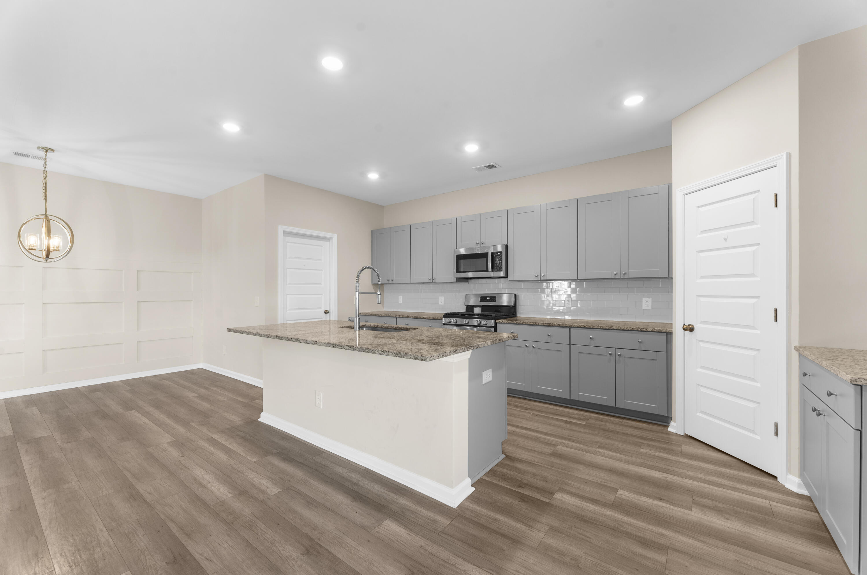 570 Spanish Wells Road Summerville, SC 29486 - Photo 11 of 46 9-web-or-mls-DSC07980