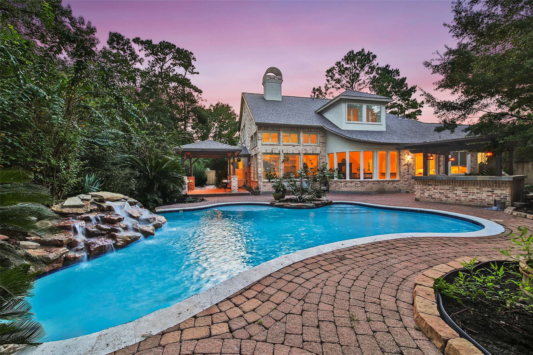 1302 Avon Way Houston, TX 77339 - Photo 2 of 50 Gallery Image 2
