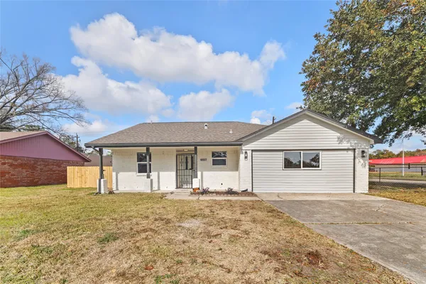 $1,950 | 10027 Valley Sun Drive, Houston, TX 77078