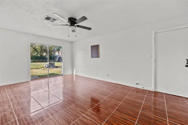 $1,950 | 10027 Valley Sun Drive, Houston, TX 77078