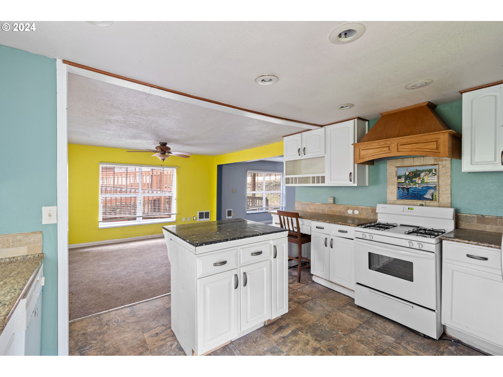 501 Carroll Road Kelso, WA 98626 - Photo 7 of 37 Gallery Image 7