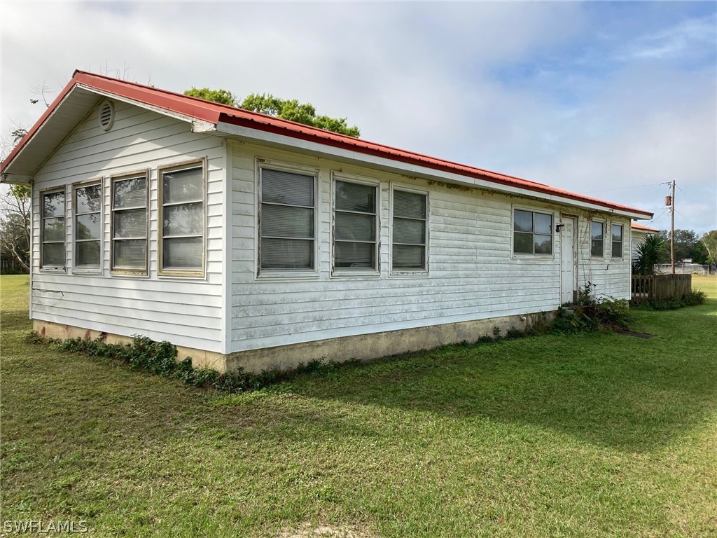 255 Wilson Road LaBelle, FL 33935 - Photo 5 of 27 Gallery Image 5
