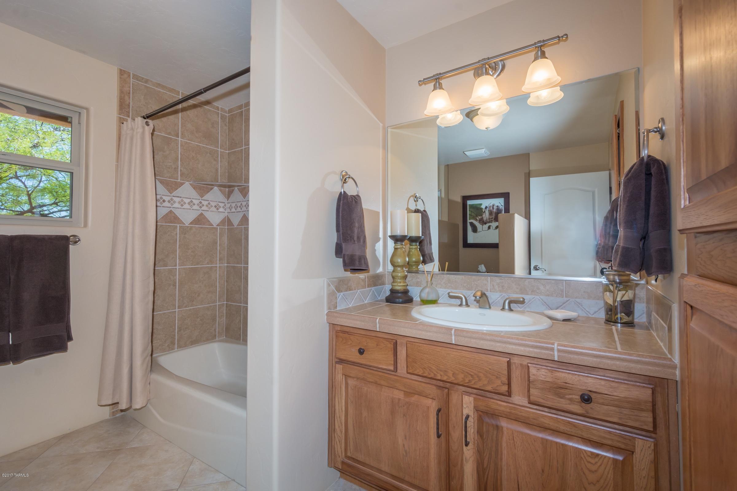 6713 East Snyder Road Tucson, AZ 85750 - Photo 16 of 24 Gallery Image 16