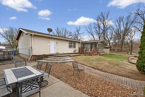 $320,000 | 139 Cole Boulevard, St. Charles, MO 63301