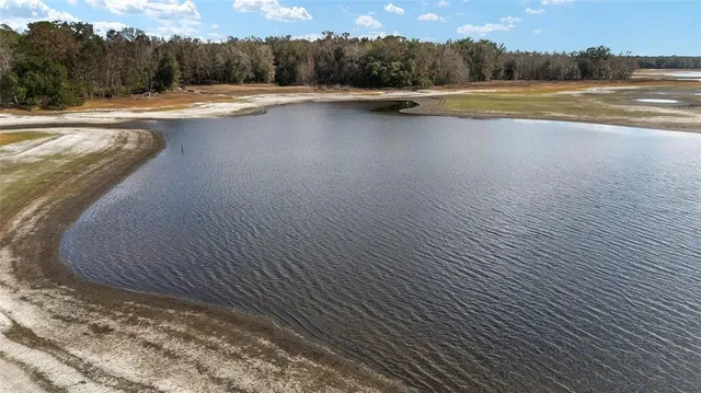 $299,999 | 2120 Southeast 41st Way, Trenton, FL 32693