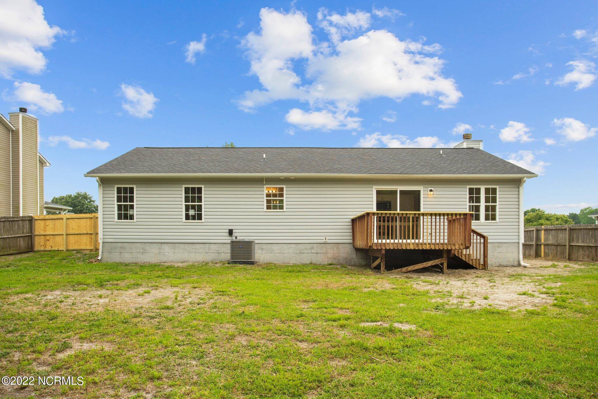 118 Linden Road Richlands, NC 28574 - Photo 17 of 45 17-web-or-mls-DSC06687