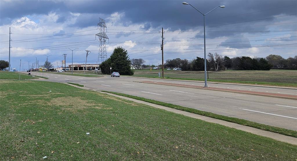 1668 South Clark Road Duncanville, TX 75137 - Photo 3 of 5 a view of a basket ball ground