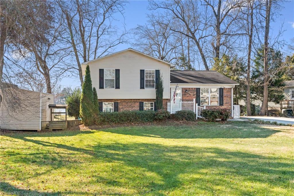 1586 Riverview Rd Extension Lexington, NC 27292 - Photo 2 of 49