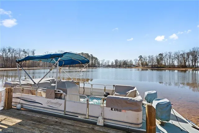 $575,000 | 1586 Riverview Rd Extension, Lexington, NC 27292