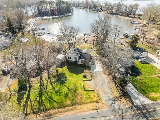 $575,000 | 1586 Riverview Rd Extension, Lexington, NC 27292