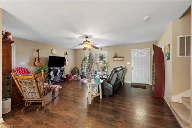 $575,000 | 1586 Riverview Rd Extension, Lexington, NC 27292