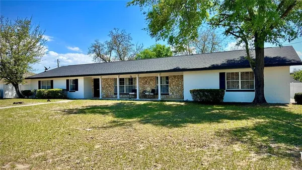 $349,900 | 628 West Seminole Avenue, Eustis, FL 32726