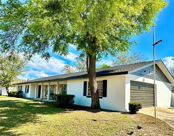 $349,900 | 628 West Seminole Avenue, Eustis, FL 32726