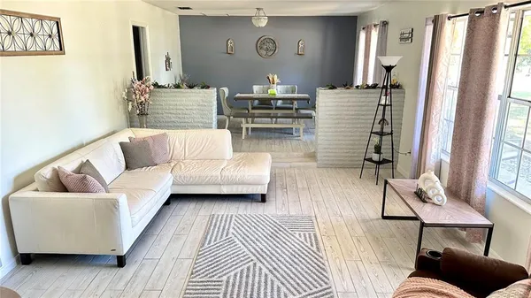 $349,900 | 628 West Seminole Avenue, Eustis, FL 32726