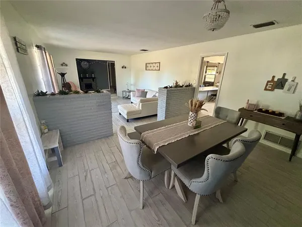 $349,900 | 628 West Seminole Avenue, Eustis, FL 32726