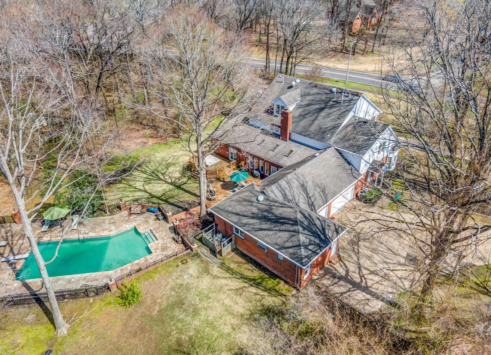 601 North Walnut Bend Road Memphis, TN 38018 - Photo 25 of 25 a view of a backyard with a patio