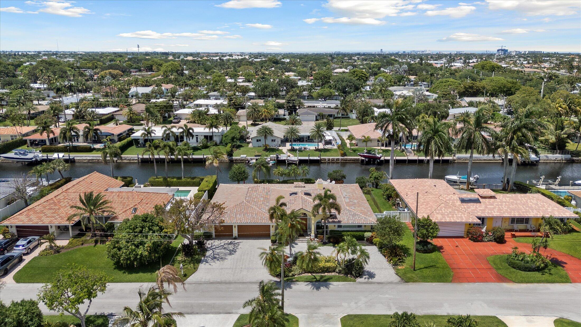 2141 Northeast 29th Street Lighthouse Point, FL 33064 - Photo 47 of 53 46