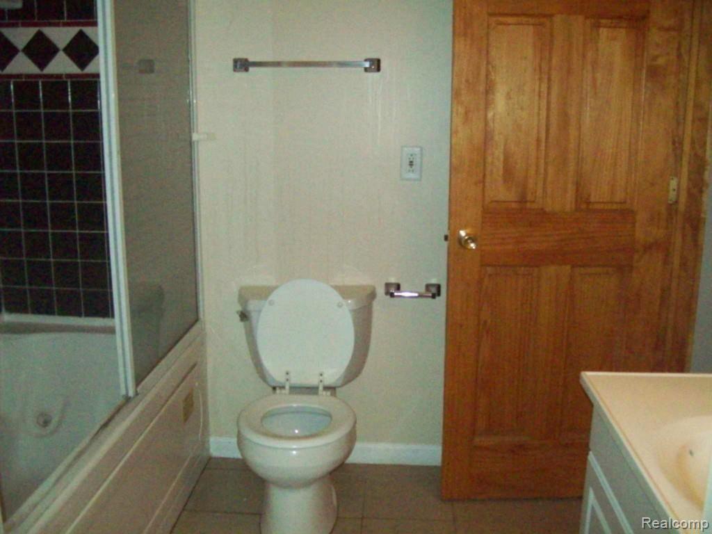 4050 Parker Road Fort Gratiot, MI 48059 - Photo 11 of 47 037.jpg