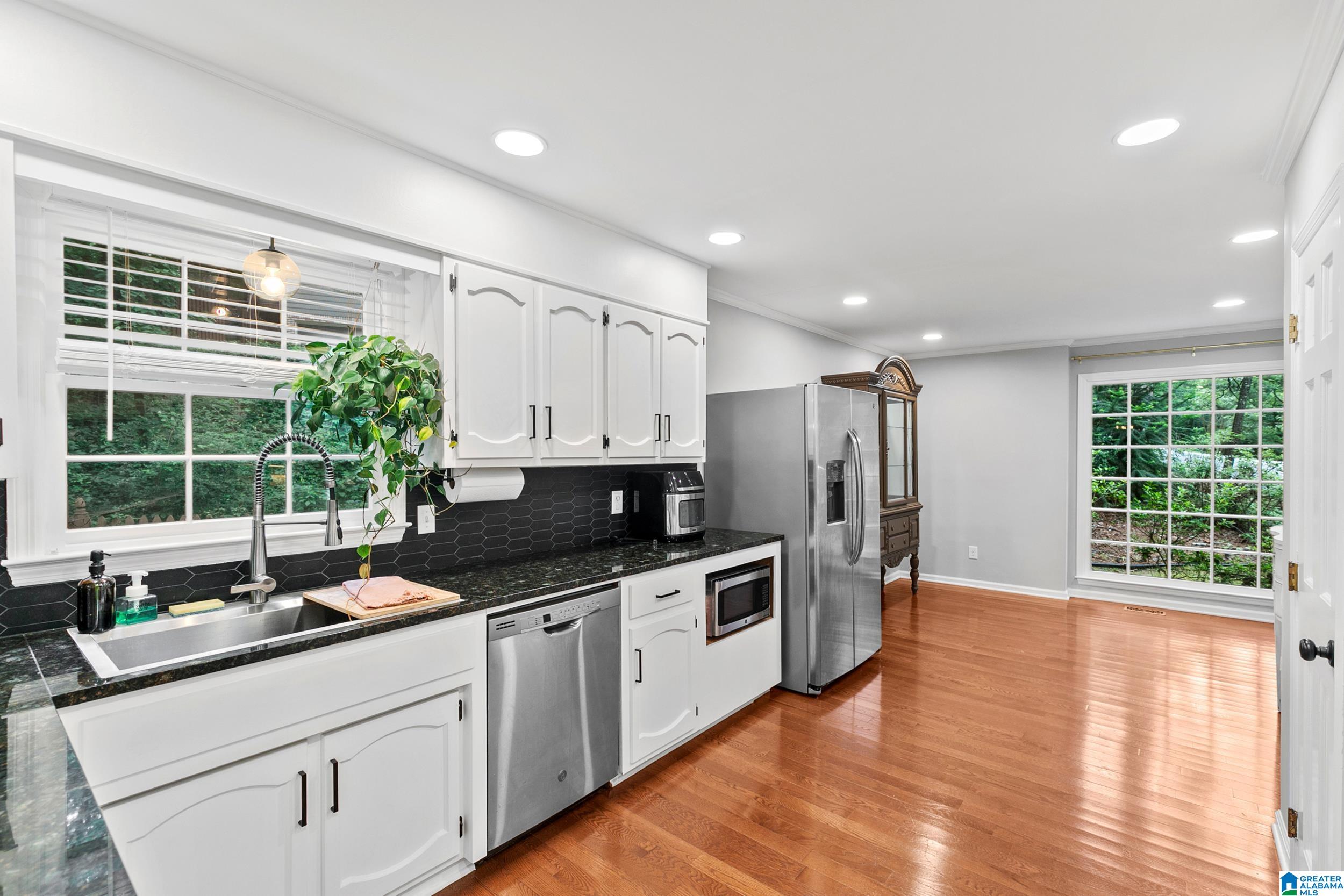 2013 Crossvine Road Birmingham, AL 35244 - Photo 14 of 41
