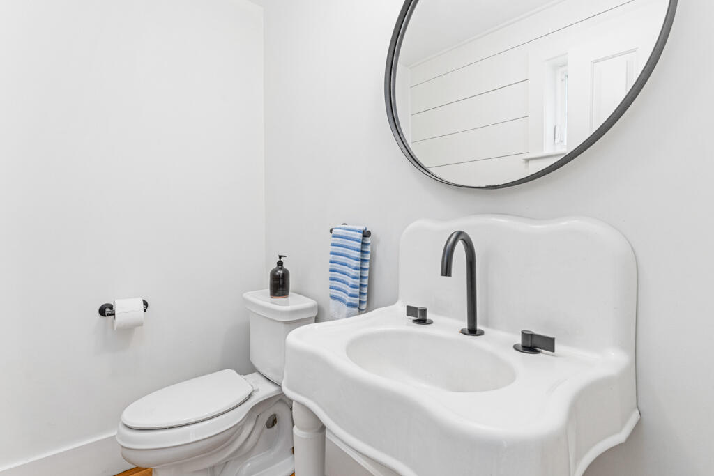 245 Littlejohn Road Yarmouth, ME 04096 - Photo 10 of 58 DSC09684
