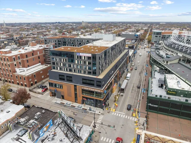 $820,000 | 3531 North Reta Avenue, Unit 1, Chicago, IL 60657