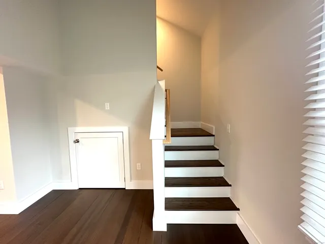 $2,600 | 20 Mechanic Street, Unit 2, Stonington, CT 06379