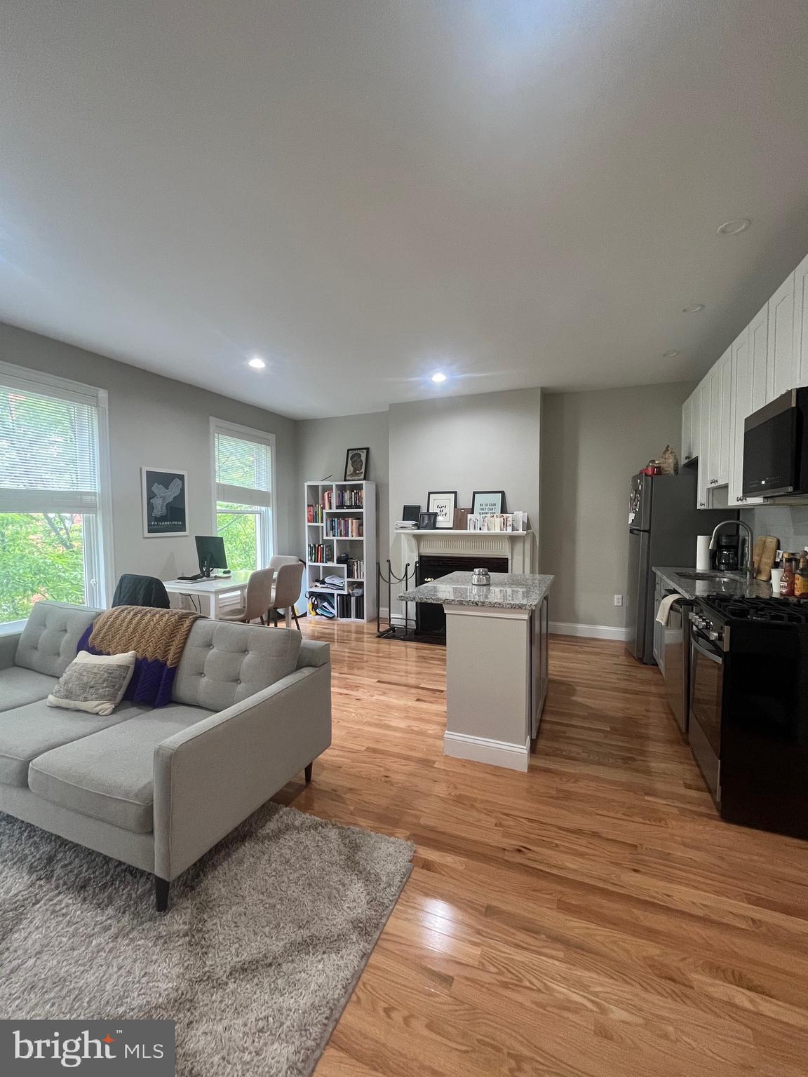 1820 Pine Street, Unit 4 Philadelphia, PA 19103 - Photo 4 of 17