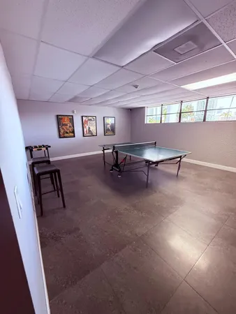$2,400 | 200 Leslie Drive, Unit 924, Hallandale Beach, FL 33009