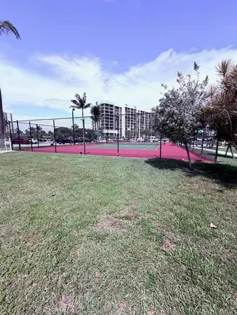 $2,400 | 200 Leslie Drive, Unit 924, Hallandale Beach, FL 33009