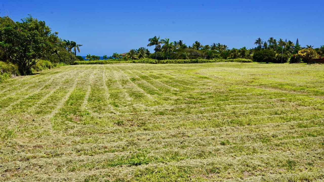 52 Piialii Street Haiku, HI 96708 - Photo 19 of 29 a view of an ocean view