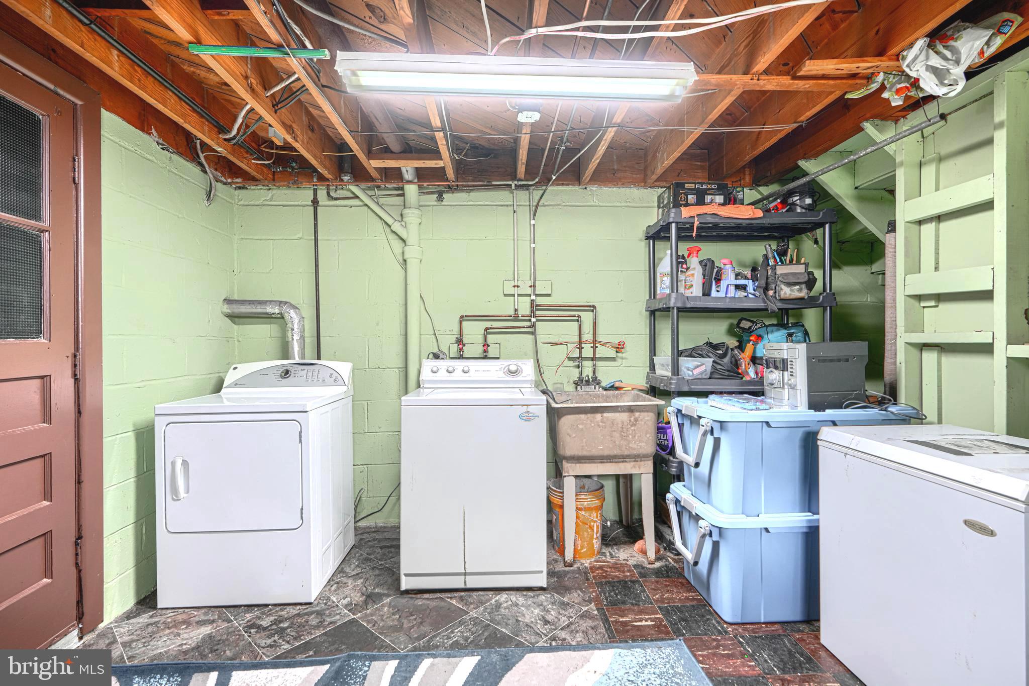 2829 Creston Road Baltimore, MD 21222 - Photo 38 of 44