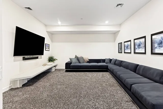 $55,000 | 89 Old Canoe Place Road, Hampton Bays, NY 11946