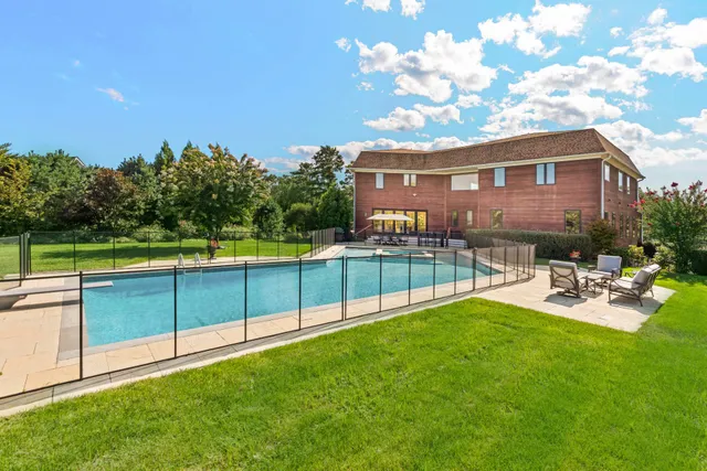 $55,000 | 89 Old Canoe Place Road, Hampton Bays, NY 11946