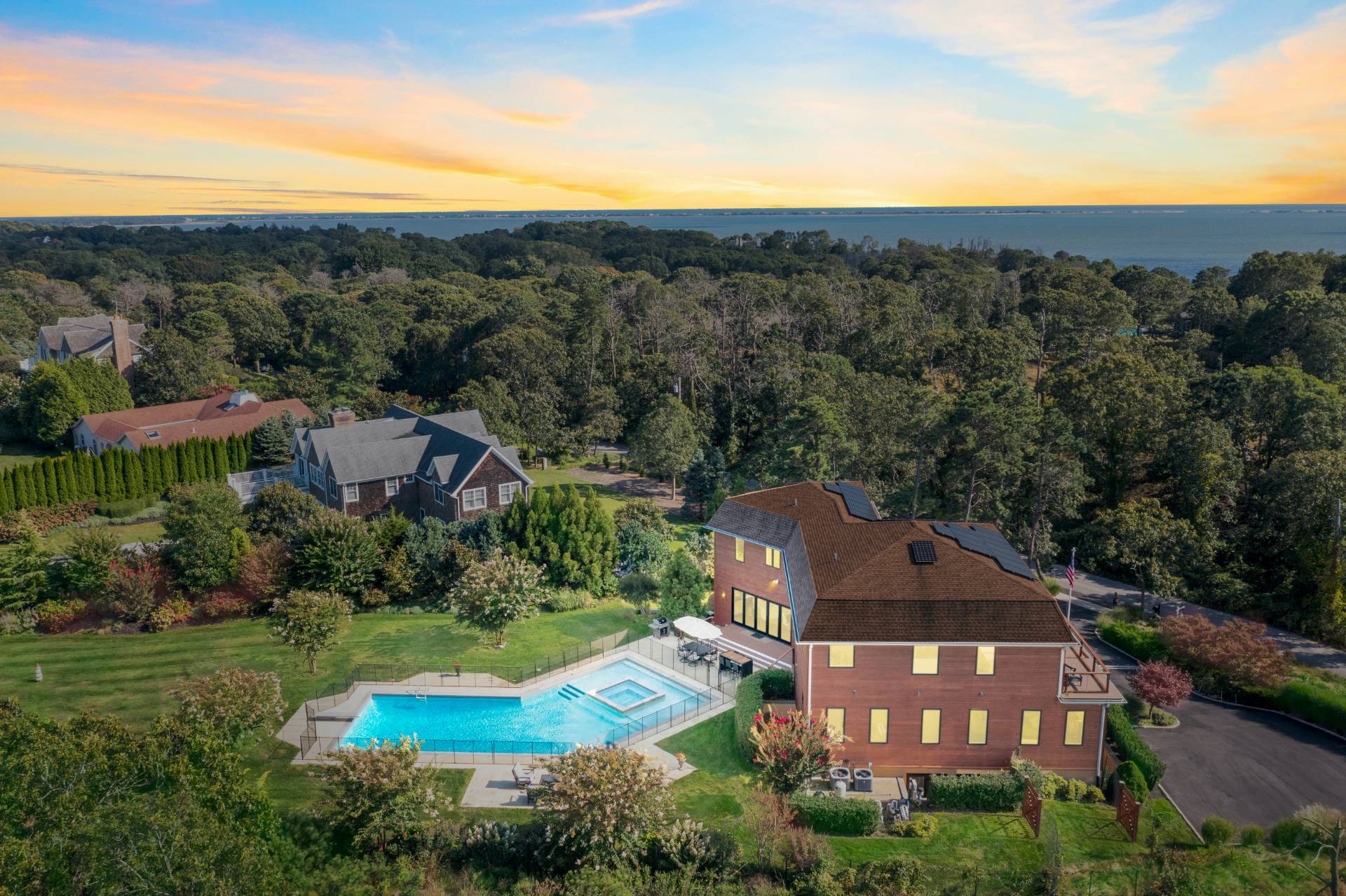 89 Old Canoe Place Road Hampton Bays, NY 11946 - Photo 9 of 39