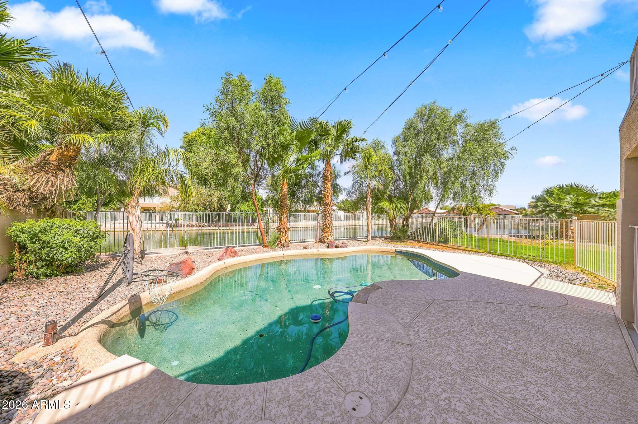 10828 West Monte Vista Road Avondale, AZ 85392 - Photo 29 of 32 Extended deck