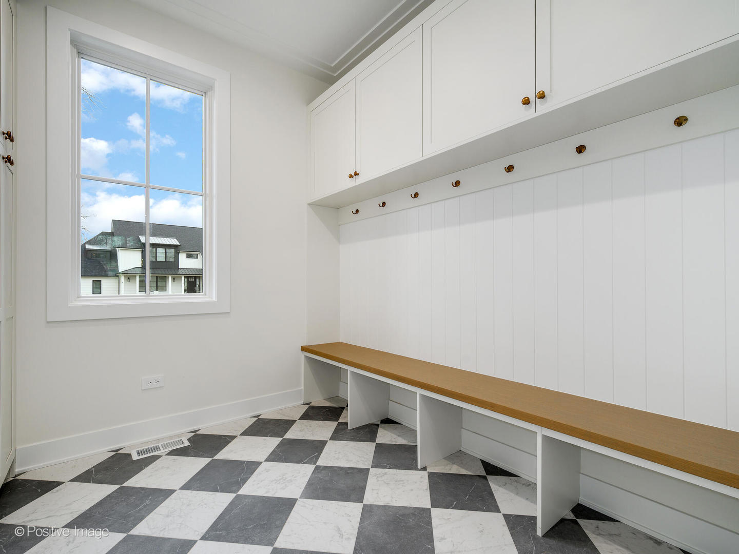 1735 Longvalley Road Glenview, IL 60025 - Photo 3 of 27