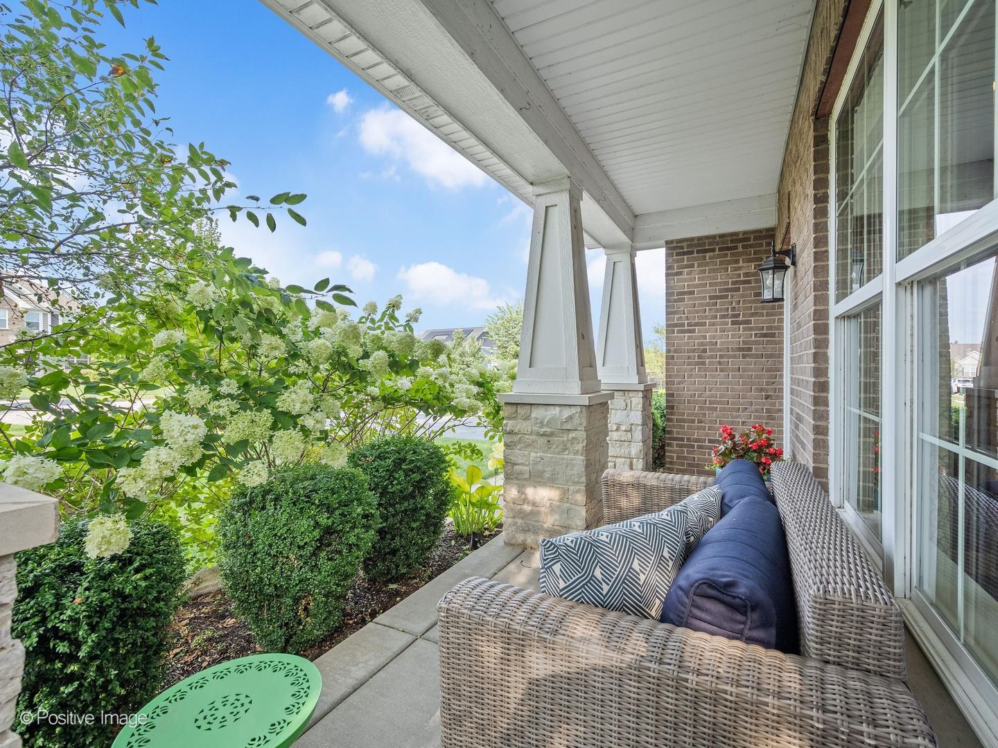 1250 West Thomas Road Wheaton, IL 60187 - Photo 3 of 42 Gallery Image 3