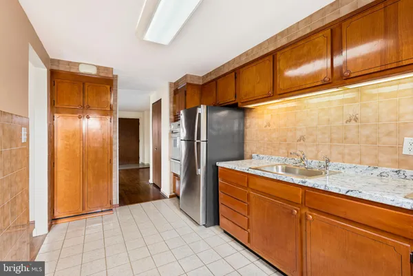 $225,000 | 1041 Foxwood Lane, Baltimore, MD 21221
