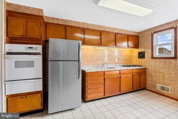 $225,000 | 1041 Foxwood Lane, Baltimore, MD 21221