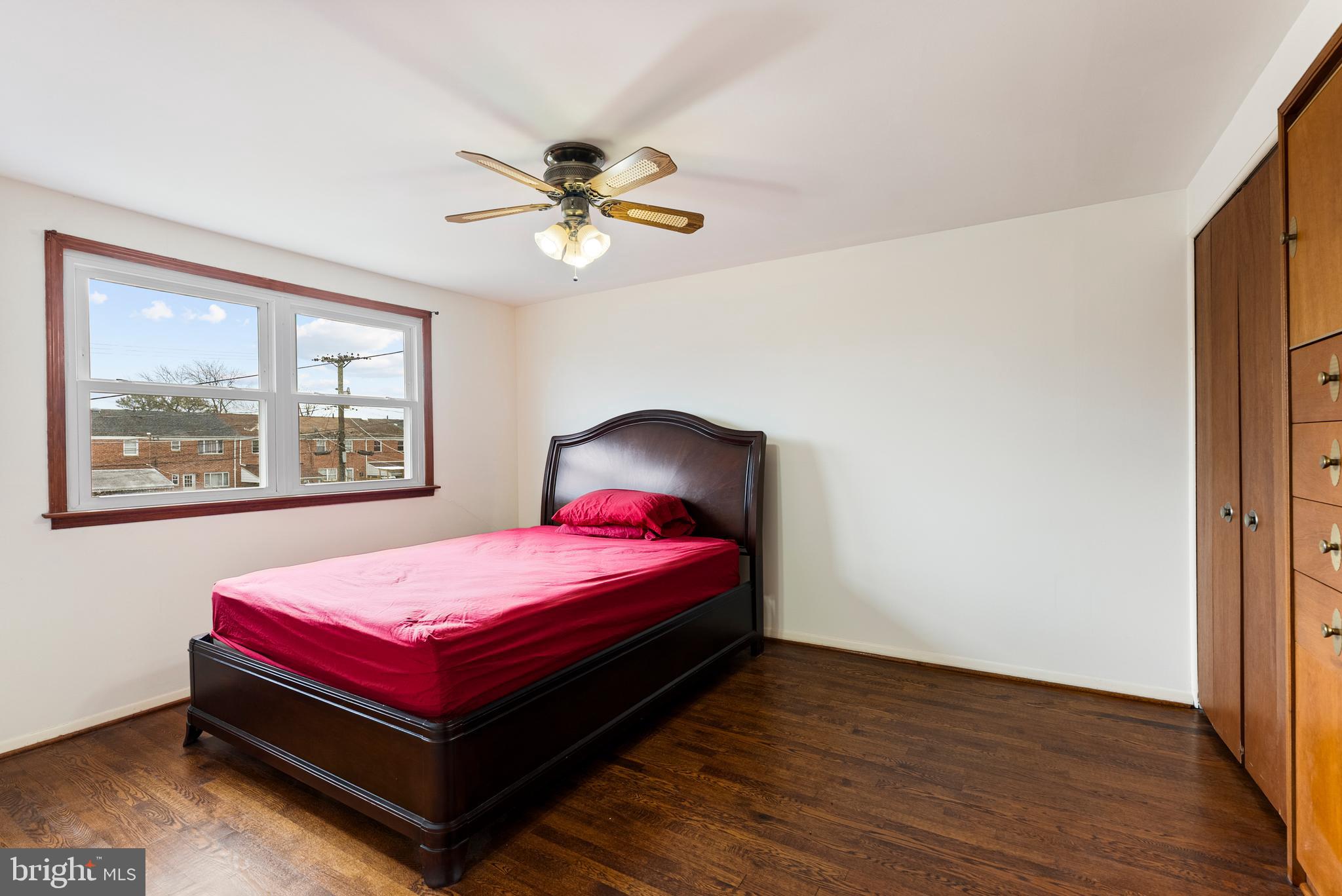 1041 Foxwood Lane Baltimore, MD 21221 - Photo 23 of 45 a bedroom with a bed and a window