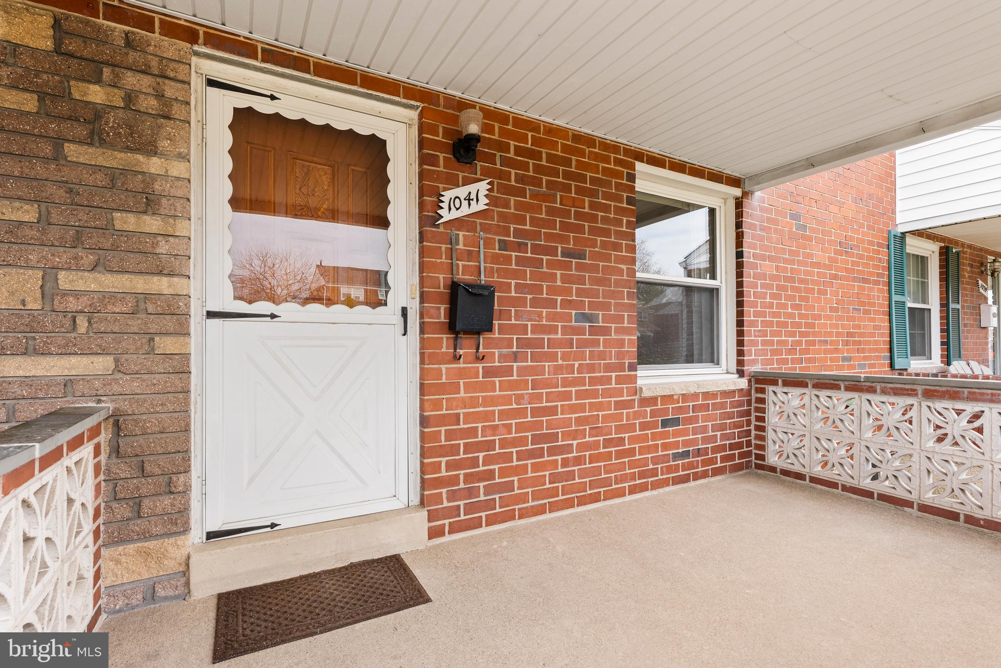1041 Foxwood Lane Baltimore, MD 21221 - Photo 5 of 45 a view of an empty room